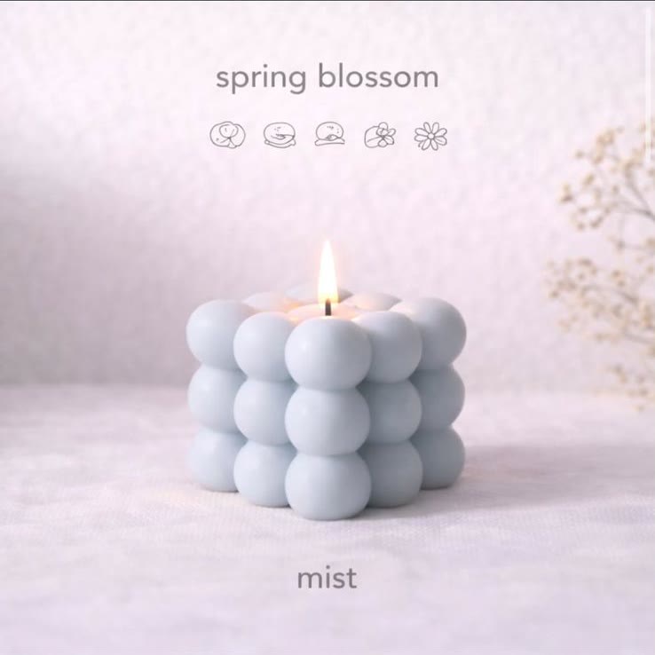 Mist blue scented bubble candle